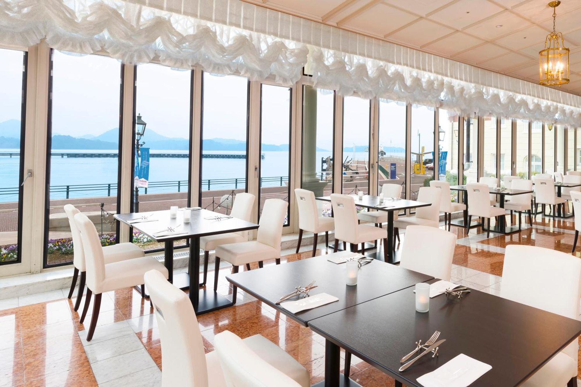 Watermark Hotel Nagasaki Huis Ten Bosch Sasebo Exterior foto Restaurant