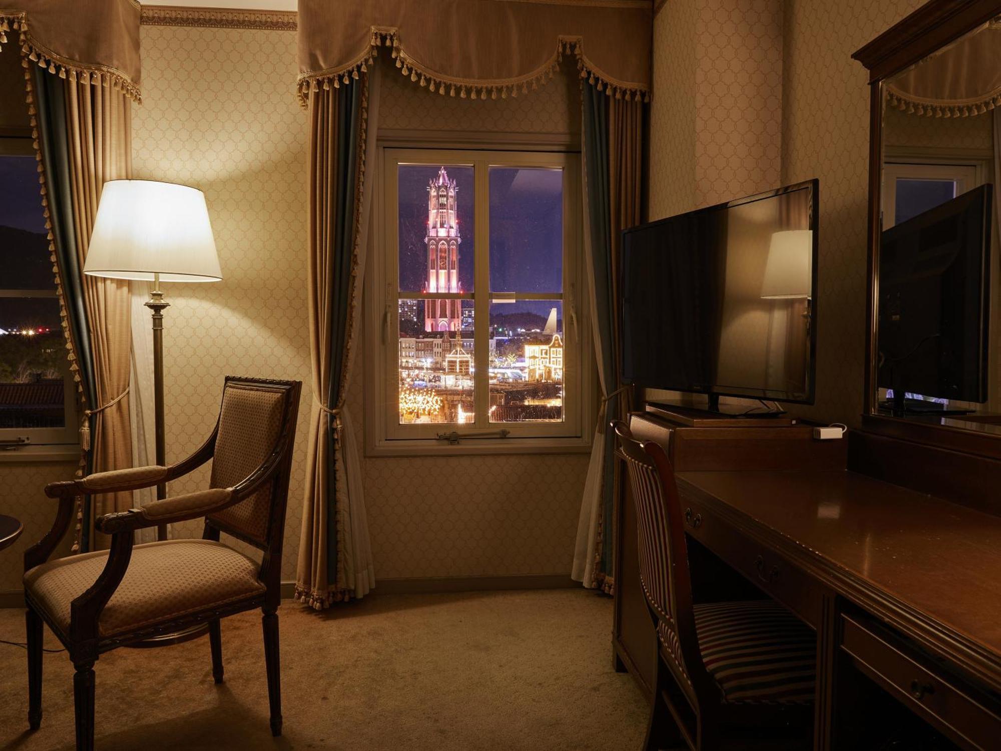 Watermark Hotel Nagasaki Huis Ten Bosch Sasebo Exterior foto A room at the Four Seasons Hotel